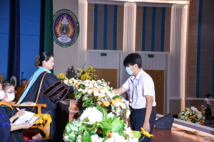 รร.สาธิต มรท. จัดพิธีมอบประกาศนียบัตรการสำเร็จการศึกษาแก่นักเรียนสาธิต ม.3 และ ม.6 ประจำปีการศึกษา 2565