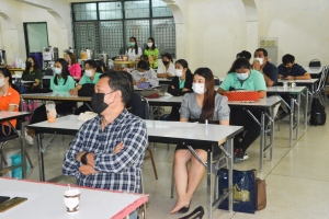 สำนักศิลปะและวัฒนธรรม ร่วมกับ กองทุนส่งเสริมงานวัฒนธรรม จัดอบรมแนวทางการสร้างสรรค์ผลงานสำหรับครูศิลปะ นวการลากและระบาย
