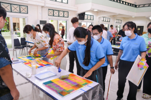 สำนักศิลปะและวัฒนธรรม ร่วมกับ กองทุนส่งเสริมงานวัฒนธรรม จัดอบรมแนวทางการสร้างสรรค์ผลงานสำหรับครูศิลปะ นวการลากและระบาย