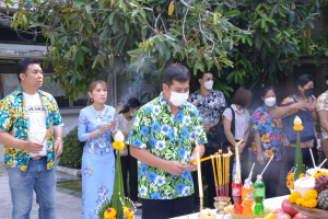 มรท. จัดงานทำบุญกลางบ้าน สืบสานประเพณีสงกรานต์