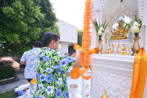 มรท. จัดงานทำบุญกลางบ้าน สืบสานประเพณีสงกรานต์