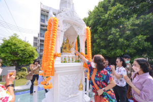 มรท. จัดงานทำบุญกลางบ้าน สืบสานประเพณีสงกรานต์
