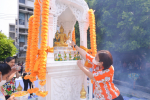 มรท. จัดงานทำบุญกลางบ้าน สืบสานประเพณีสงกรานต์