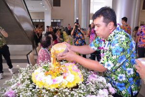 มรท. จัดงานทำบุญกลางบ้าน สืบสานประเพณีสงกรานต์