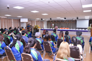 คณะ IT จัดกิจกรรมอบรมมารยาทไทย สรงน้ำพระและรดน้ำดำหัวเนื่องในวันสงกรานต์