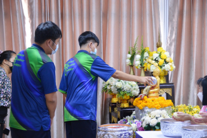 คณะ IT จัดกิจกรรมอบรมมารยาทไทย สรงน้ำพระและรดน้ำดำหัวเนื่องในวันสงกรานต์