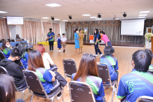 คณะ IT จัดกิจกรรมอบรมมารยาทไทย สรงน้ำพระและรดน้ำดำหัวเนื่องในวันสงกรานต์