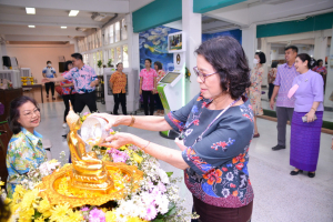สำนักวิทยบริการฯ จัดพิธีทำบุญสืบสานประเพณีสงกรานต์ปีใหม่ไทย