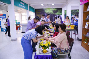 สำนักวิทยบริการฯ จัดพิธีทำบุญสืบสานประเพณีสงกรานต์ปีใหม่ไทย