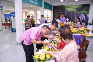 สำนักวิทยบริการฯ จัดพิธีทำบุญสืบสานประเพณีสงกรานต์ปีใหม่ไทย