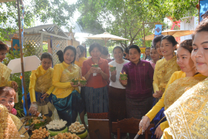 มรท. ร่วมงานประเพณีแห่พระศรีอาริยเมตไตรย