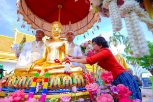 มรท. ร่วมงานประเพณีแห่พระศรีอาริยเมตไตรย