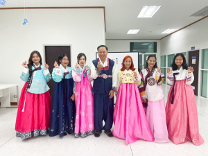 ศูนย์ภาษาจัดอบรมภาษาเกาหลีหลักสูตรระยะสั้น สำหรับนักเรียนนักศึกษา มรท.
