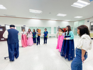 ศูนย์ภาษาจัดอบรมภาษาเกาหลีหลักสูตรระยะสั้น สำหรับนักเรียนนักศึกษา มรท.