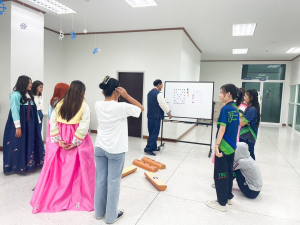 ศูนย์ภาษาจัดอบรมภาษาเกาหลีหลักสูตรระยะสั้น สำหรับนักเรียนนักศึกษา มรท.