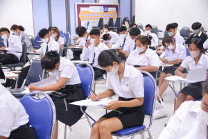 ศูนย์ภาษา จัดสอบวัดความรู้ภาษา TRU-EPT นศ. ชั้นปี 1