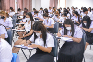 ศูนย์ภาษา จัดสอบวัดความรู้ภาษา TRU-EPT นศ. ชั้นปี 1