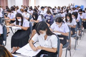 ศูนย์ภาษา จัดสอบวัดความรู้ภาษา TRU-EPT นศ. ชั้นปี 1