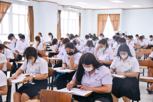 ศูนย์ภาษา จัดสอบวัดความรู้ภาษา TRU-EPT นศ. ชั้นปี 1