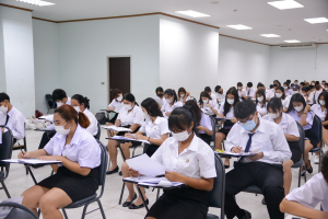 ศูนย์ภาษา จัดสอบวัดความรู้ภาษา TRU-EPT นศ. ชั้นปี 1