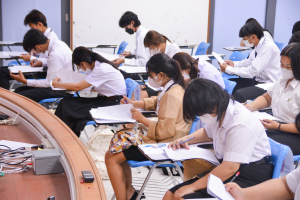 ศูนย์ภาษา จัดสอบวัดความรู้ภาษา TRU-EPT นศ. ชั้นปี 1