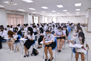 ศูนย์ภาษา จัดสอบวัดความรู้ภาษา TRU-EPT นศ. ชั้นปี 1