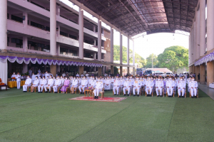 อธิการบดี และคณะผู้บริหาร ร่วมพิธีวันเฉลิมพระชนมพรรษาสมเด็จพระนางเจ้าฯ พระบรมราชินี