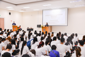 กองพัฒนานักศึกษาจัดโครงการพัฒนาคุณธรรม จริยธรรม นักศึกษาใหม่ We are TRU