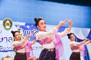 คณะครุศาสตร์ จัดพิธีฝากตัวเป็นศิษย์ รับขวัญนักศึกษาสายครู มรท.