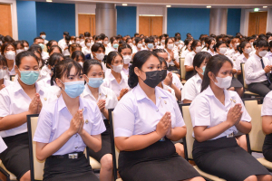 คณะครุศาสตร์ จัดพิธีฝากตัวเป็นศิษย์ รับขวัญนักศึกษาสายครู มรท.