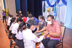 คณะครุศาสตร์ จัดพิธีฝากตัวเป็นศิษย์ รับขวัญนักศึกษาสายครู มรท.