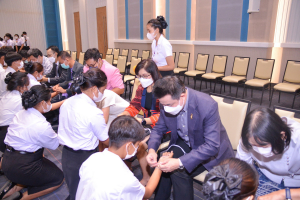 คณะครุศาสตร์ จัดพิธีฝากตัวเป็นศิษย์ รับขวัญนักศึกษาสายครู มรท.