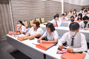 คณะเทคโนโลยีสารสนเทศ จัดพิธีปฐมนิเทศนักศึกษาชั้นปีที่ 1