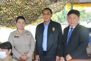 อธิการบดี มรท. ร่วมพิธีอัญเชิญพระบรมราชานุสาวรีย์สมเด็จพระนารายณ์มหาราช ขึ้นสู่แท่นประดิษฐาน ภายใน มทบ.13