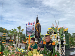 อธิการบดี มรท. ร่วมพิธีอัญเชิญพระบรมราชานุสาวรีย์สมเด็จพระนารายณ์มหาราช ขึ้นสู่แท่นประดิษฐาน ภายใน มทบ.13
