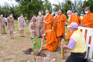 มรท. ร่วมพิธีเจริญพระพุทธมนต์และปลูกต้นไม้ ถวายเป็นพระกุศล ในโอกาสฉลองพระชนมายุ 8 รอบ สมเด็จพระสังฆราช