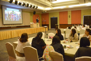 มรท. จัดอบรมหนึ่งวิสัยทัศน์ หนึ่งดวงใจ สานสัมพันธ์น้องพี่เทพสตรี สู่การพัฒนามหาวิทยาลัยที่ยั่งยืน