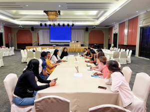 มรท. จัดอบรมหนึ่งวิสัยทัศน์ หนึ่งดวงใจ สานสัมพันธ์น้องพี่เทพสตรี สู่การพัฒนามหาวิทยาลัยที่ยั่งยืน