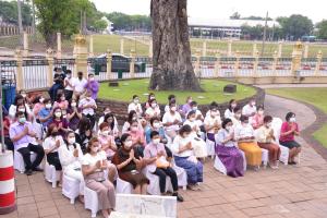 มรท. ร่วมพิธีบวงสรวงสักการะเจ้าพ่อพระกาฬเพื่อขออนุญาตบริหารจัดการปัญหาลิงลพบุรี