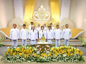 ผู้แทนผู้บริหาร คณาจารย์ บุคลากร และนักศึกษา มรท. บันทึกเทปโทรทัศน์ถวายพระพรชัยมงคล พระบาทสมเด็จพระเจ้าอยู่หัว