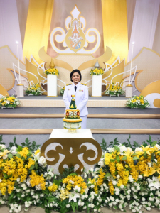 ผู้แทนผู้บริหาร คณาจารย์ บุคลากร และนักศึกษา มรท. บันทึกเทปโทรทัศน์ถวายพระพรชัยมงคล พระบาทสมเด็จพระเจ้าอยู่หัว