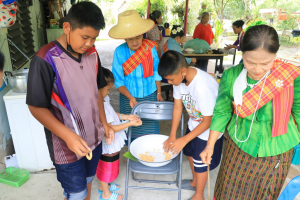 สำนักศิลปะและวัฒนธรรม จัดอบรมการสืบค้นประวัติศาสตร์ชุมชนและเครือญาติชุมชนลาวเวียงตำบลบ้านป่าตาล