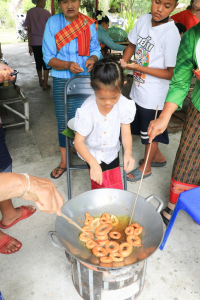 สำนักศิลปะและวัฒนธรรม จัดอบรมการสืบค้นประวัติศาสตร์ชุมชนและเครือญาติชุมชนลาวเวียงตำบลบ้านป่าตาล