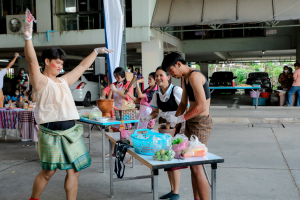 คณะครุศาสตร์จัดการแข่งขันกีฬาพื้นบ้าน สานสัมพันธ์น้องพี่ฯ