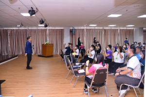 มรท. จัดโครงการมหาวิทยาลัยแห่งความสุข (How to Make TRU a Happy Workplace)