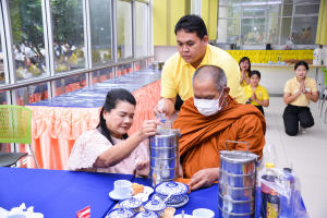 อธิการบดี มรท. นำคณะผู้บริหาร คณาจารย์ บุคลากร นักเรียน นักศึกษา ร่วมพิธีถวายพระพรชัยมงคล เนื่องในโอกาสวันเฉลิมพระชนมพรรษา พระบาทสมเด็จพระเจ้าอยู่หัว