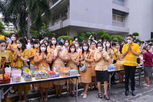 อธิการบดี มรท. นำคณะผู้บริหาร คณาจารย์ บุคลากร นักเรียน นักศึกษา ร่วมพิธีถวายพระพรชัยมงคล เนื่องในโอกาสวันเฉลิมพระชนมพรรษา พระบาทสมเด็จพระเจ้าอยู่หัว