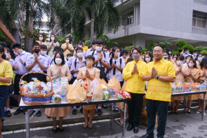อธิการบดี มรท. นำคณะผู้บริหาร คณาจารย์ บุคลากร นักเรียน นักศึกษา ร่วมพิธีถวายพระพรชัยมงคล เนื่องในโอกาสวันเฉลิมพระชนมพรรษา พระบาทสมเด็จพระเจ้าอยู่หัว