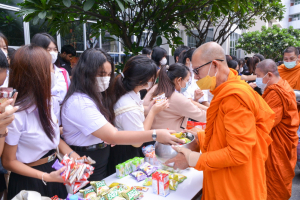 อธิการบดี มรท. นำคณะผู้บริหาร คณาจารย์ บุคลากร นักเรียน นักศึกษา ร่วมพิธีถวายพระพรชัยมงคล เนื่องในโอกาสวันเฉลิมพระชนมพรรษา พระบาทสมเด็จพระเจ้าอยู่หัว