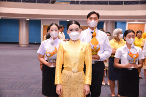 อธิการบดี มรท. นำคณะผู้บริหาร คณาจารย์ บุคลากร นักเรียน นักศึกษา ร่วมพิธีถวายพระพรชัยมงคล เนื่องในโอกาสวันเฉลิมพระชนมพรรษา พระบาทสมเด็จพระเจ้าอยู่หัว